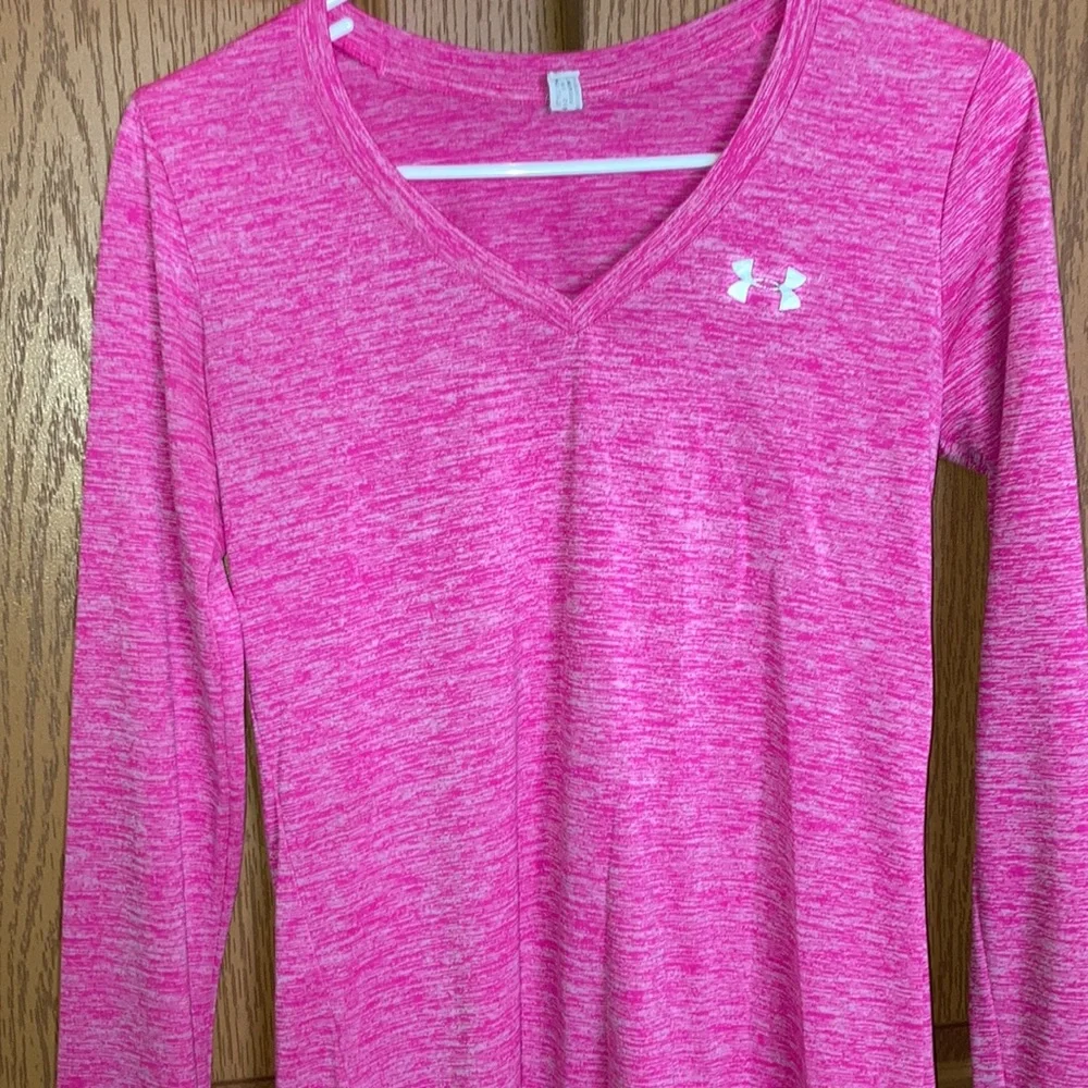 Under Armour Top - Picture 2 of 4